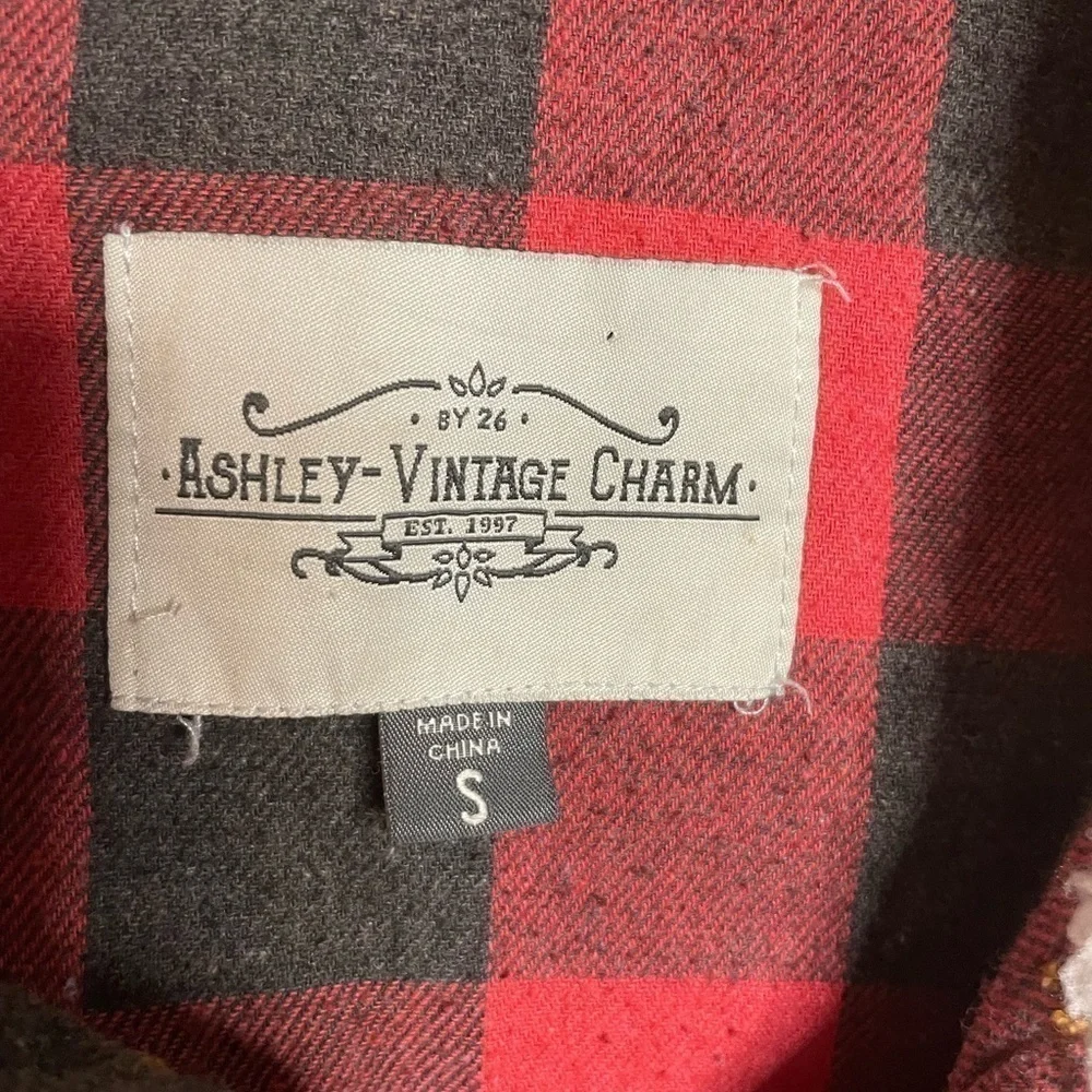 ASHLEY VINTAGE CHARM - Women's Small Denim Jacket Sherpa Collar Plaid - EUC - Picture 3 of 8